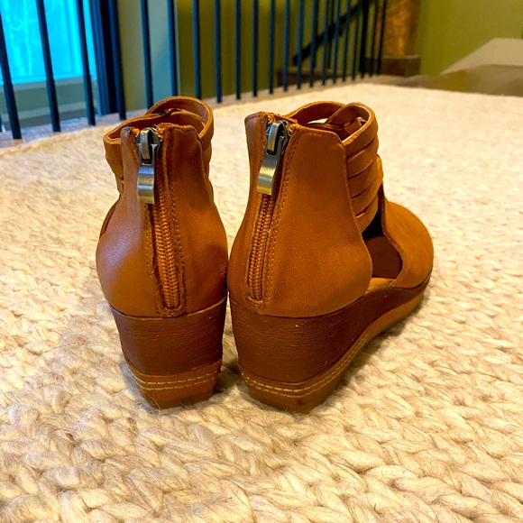 Antelope Collection Size 40, beautiful leather and brand new with dust bag. - Picture 2 of 11